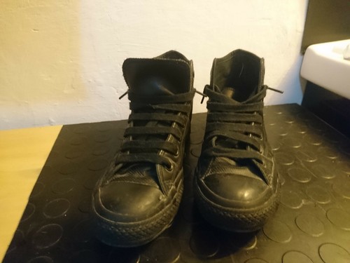 CONVERSE ALL STAR Chuck Taylor alte pelle traforata monochrome nero logo  giallo | eBay